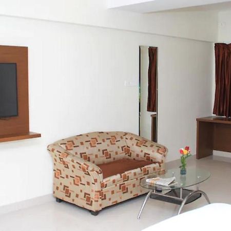 A And M Rooms And Residences Chennai Esterno foto