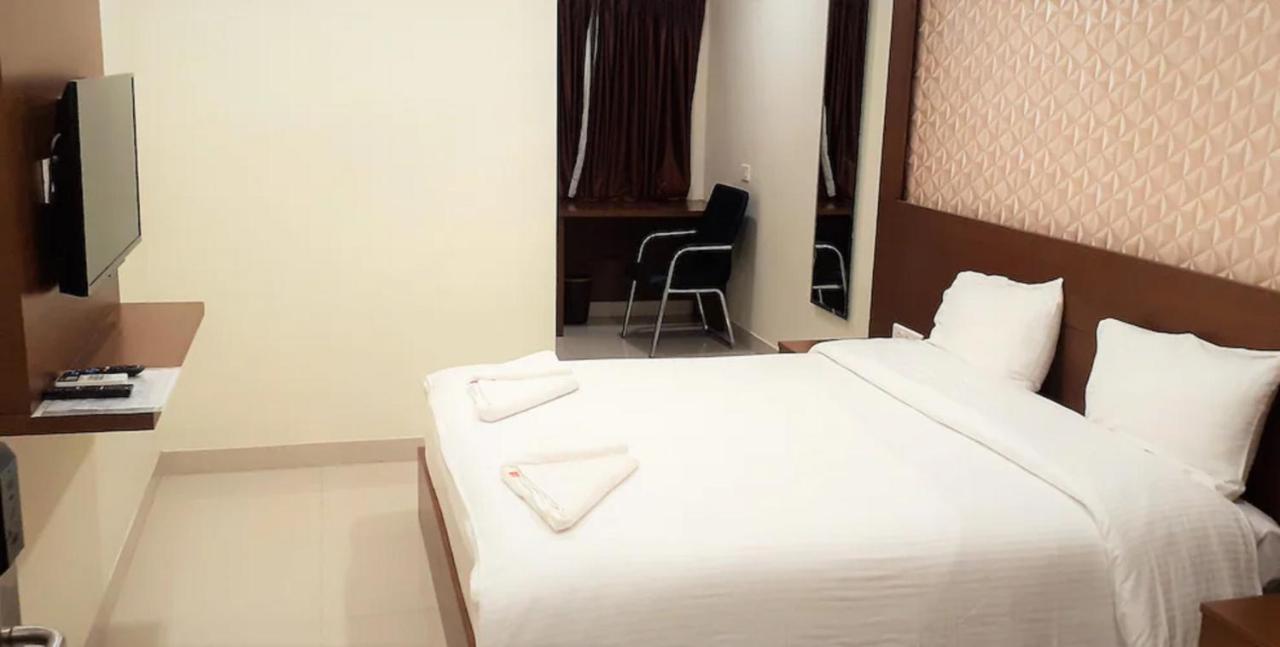 A And M Rooms And Residences Chennai Esterno foto